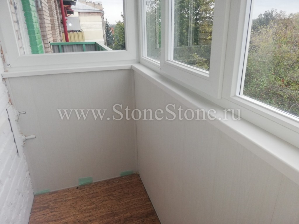 ���������� �� �������������� ����� Staron Pure White